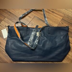 🚨NWT 🚨Faux Leather Varsity Colors Navy Blue and Orange Tote Bag